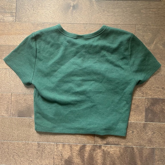 Sunday Best Aritzia Emerald Green Buttoned Crop Top - Picture 3 of 3